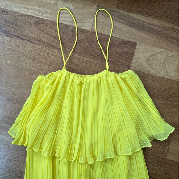 Zara Plisse Jumpsuit in Yellow - Picture 7 of 8